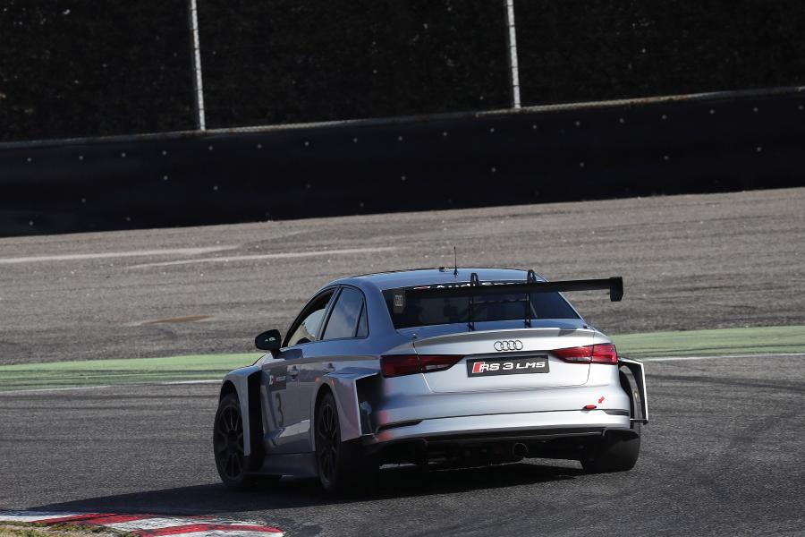  Audi RS3 LMS (8V) 2016 года  (фото 25 из 40)
